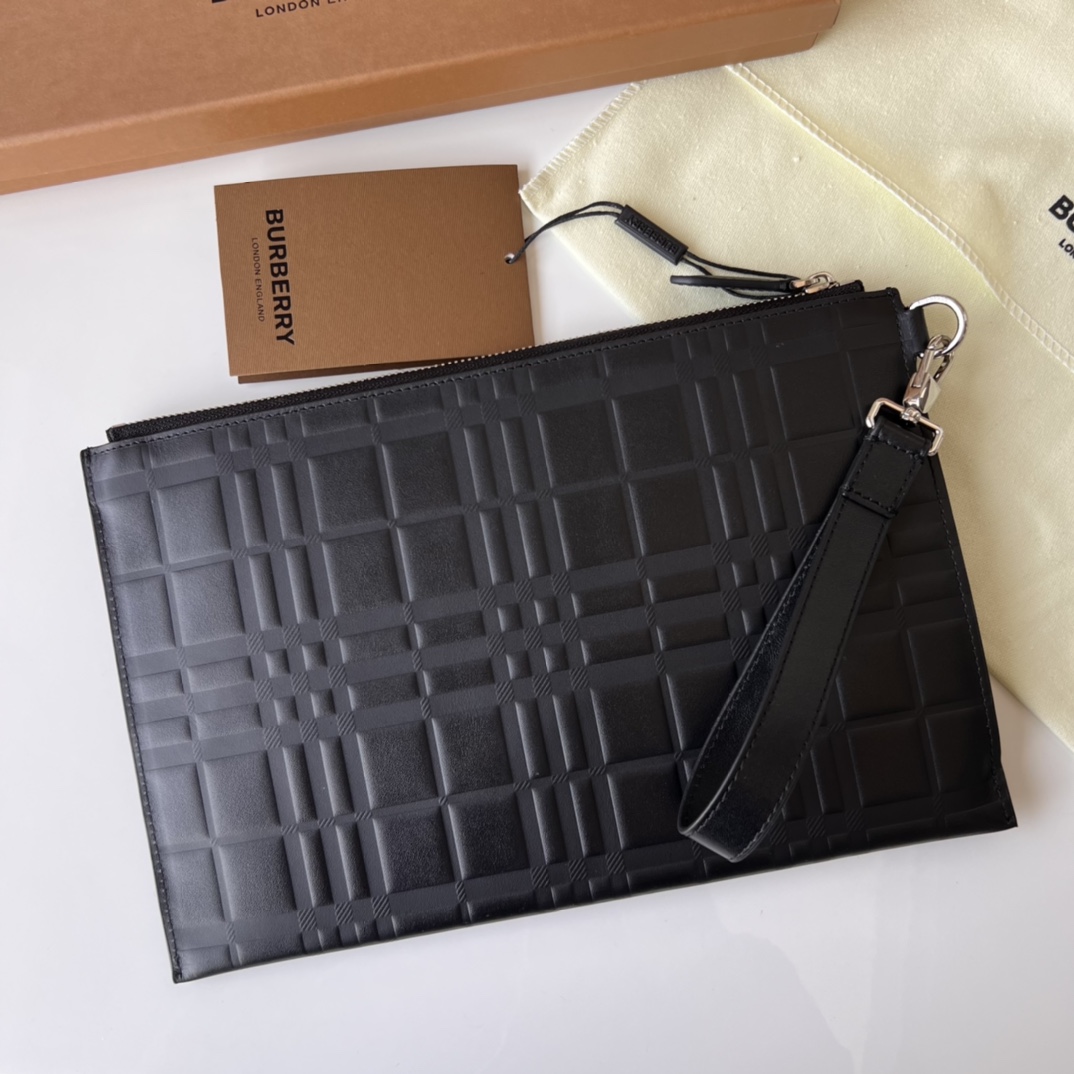 Burberry Clutch Bags